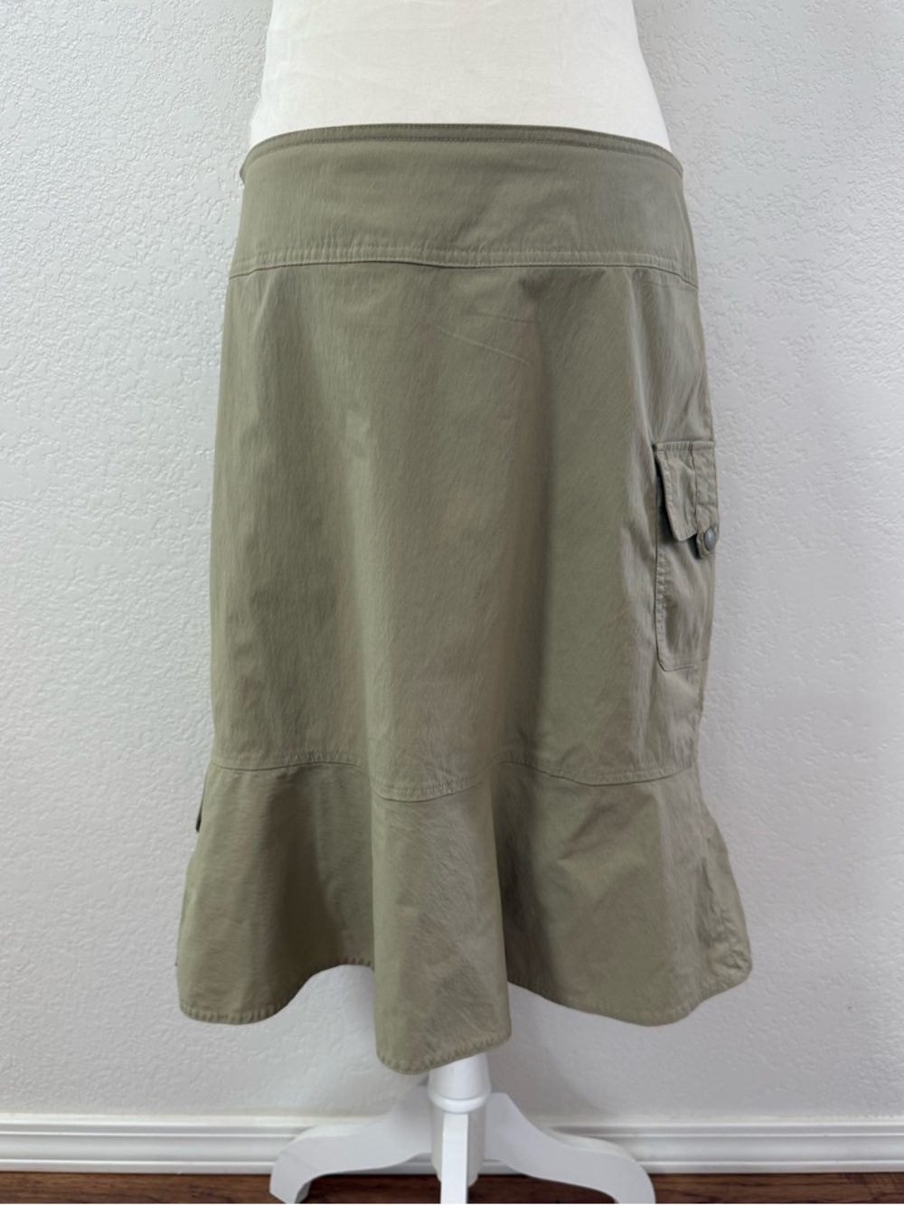 ROYAL ROBBINS Olive A-Line Flared Cargo Skirt Nylon Spandex Pockets 8